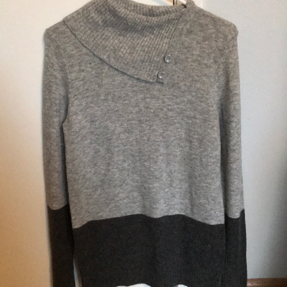 Color Block Turtleneck - image 1